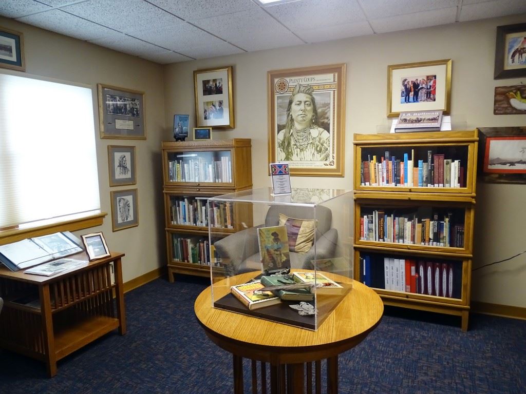 Big Horn Room, with center display